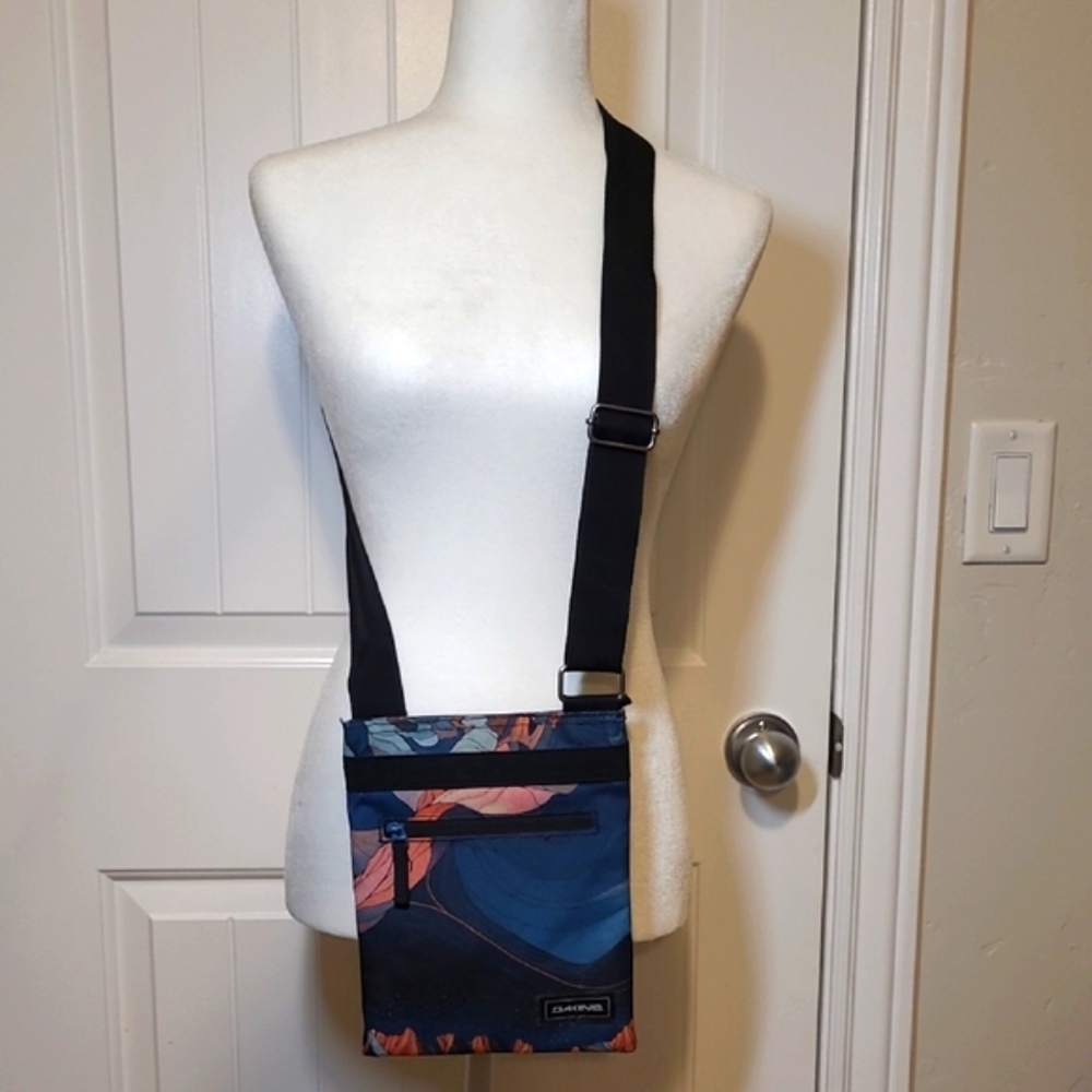 Dakine Black and Blue Crossbody Bag